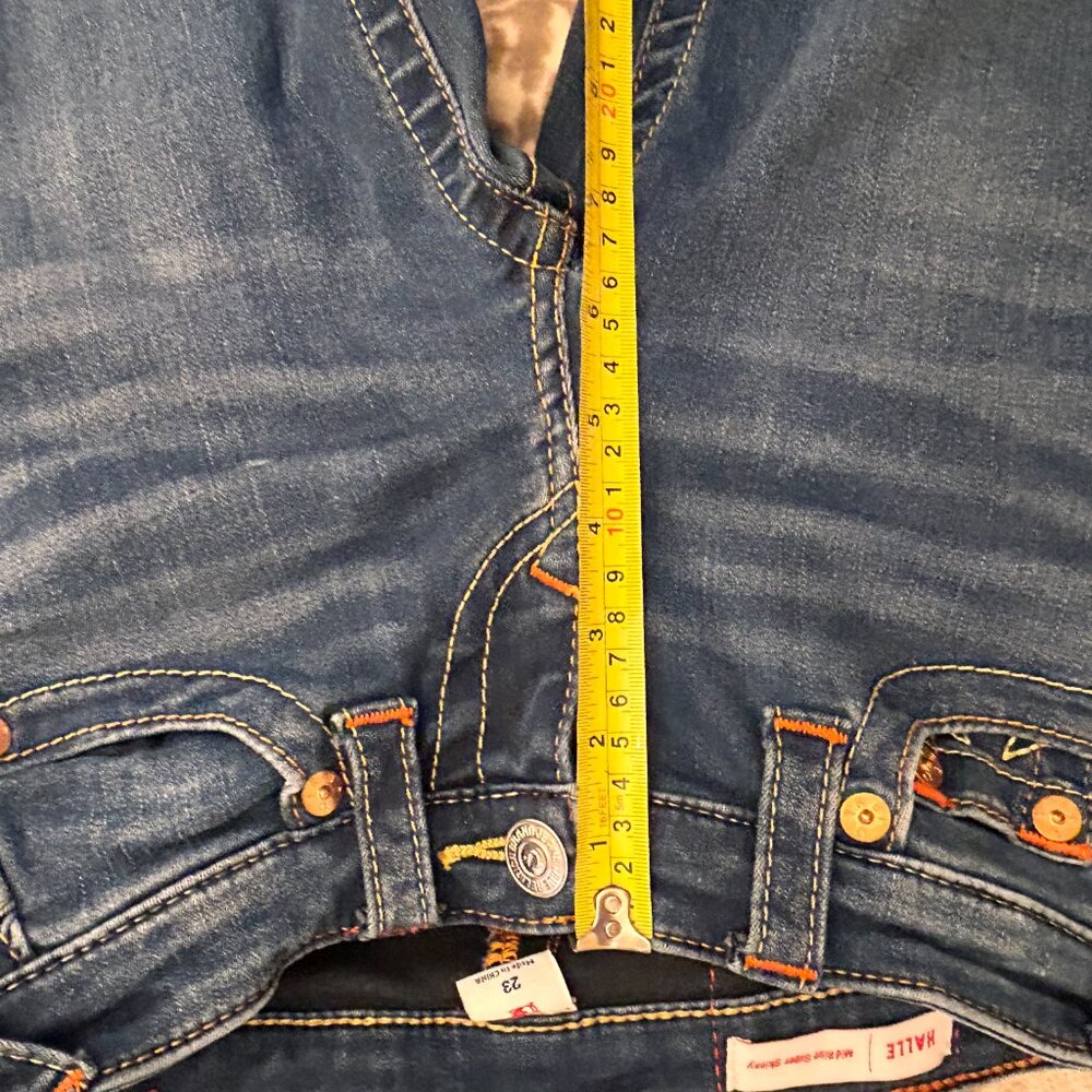 True Religion - Picture 5 of 8